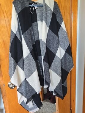 Chotties Buffaloe Plaid Open-Front Poncho Wrap Shawl  One Size
